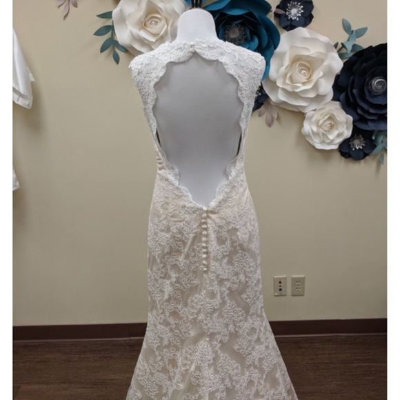 Mermaid lace wedding dress bridal gown Sample 8 street Size 4 6 recommended - Picture 12 of 13